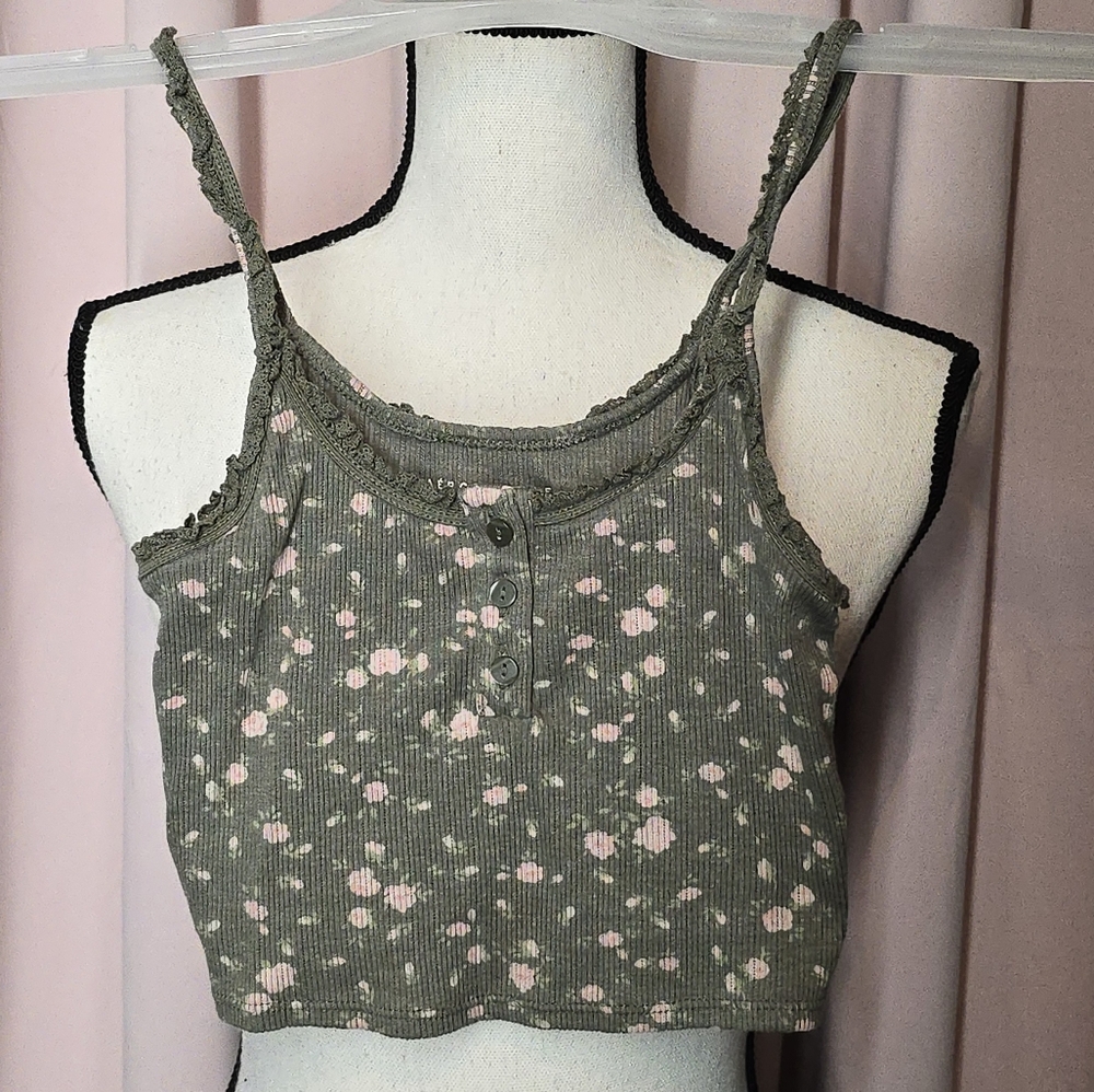 AERO Floral Crop Top - Picture 1 of 3